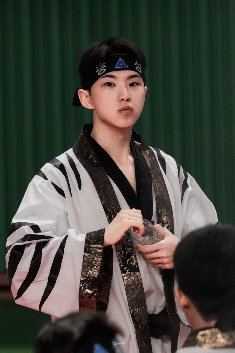 권순영 얼굴 tweet media