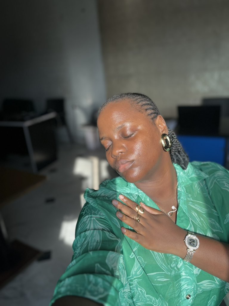 Vee.Thee.Creator❤️‍🔥 tweet media