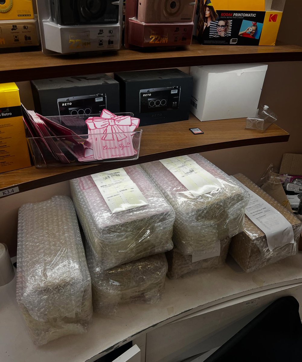 tempopoo tweet media