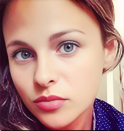 Alex_Diaz_68's tweet photo. Emanuela Petrillo salvo a 8000 personas del veneno impuestos por el gobierno italiano en 2021.
Cambió los viales con el brebaje mortal por solución salina.
Fue condenada a 8 años.
📢 Ningún político europeo a respondido por este genocidio.
https://t.co/H2IvoI1yV4 https://t.co/RmzjMQ2u86