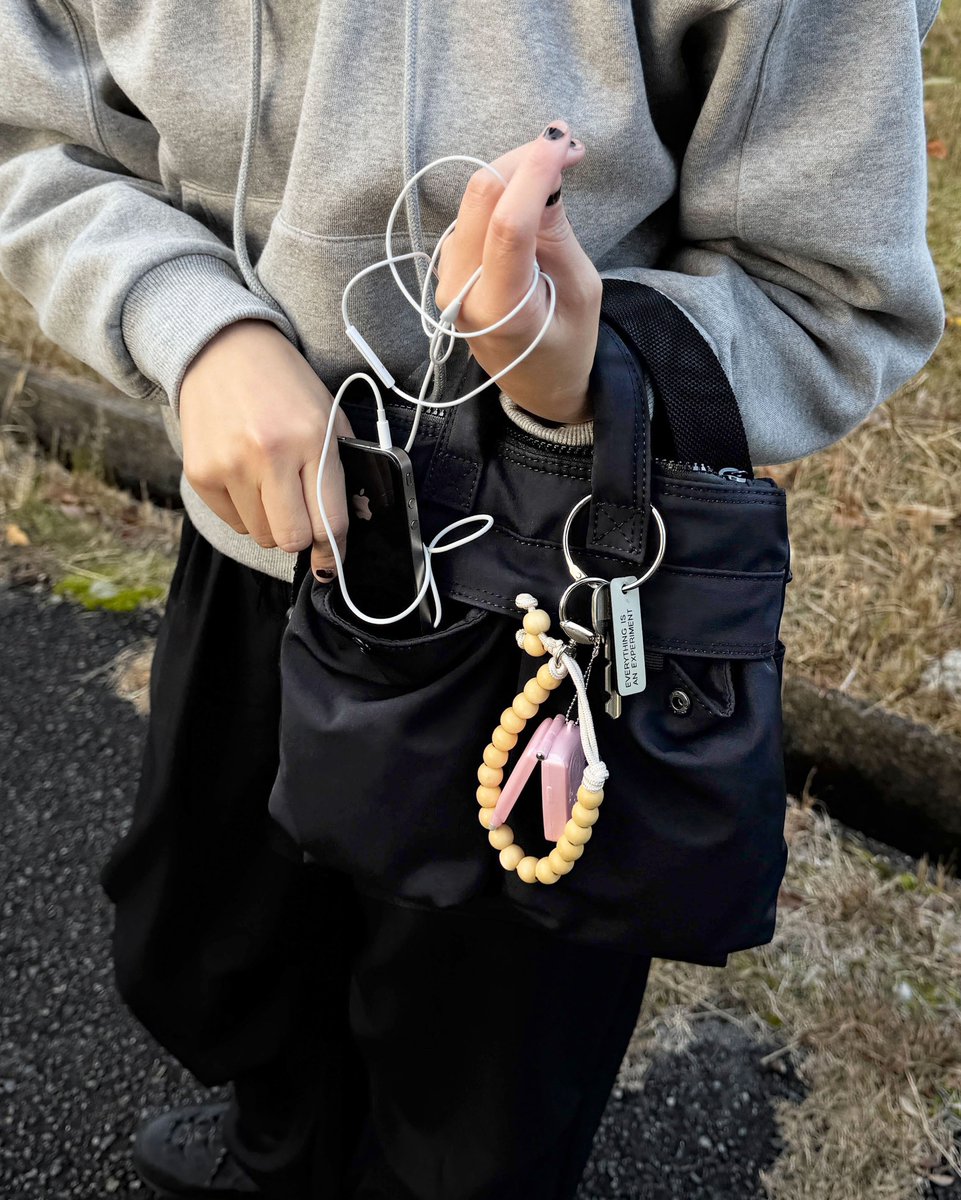 per*🛒 tweet media