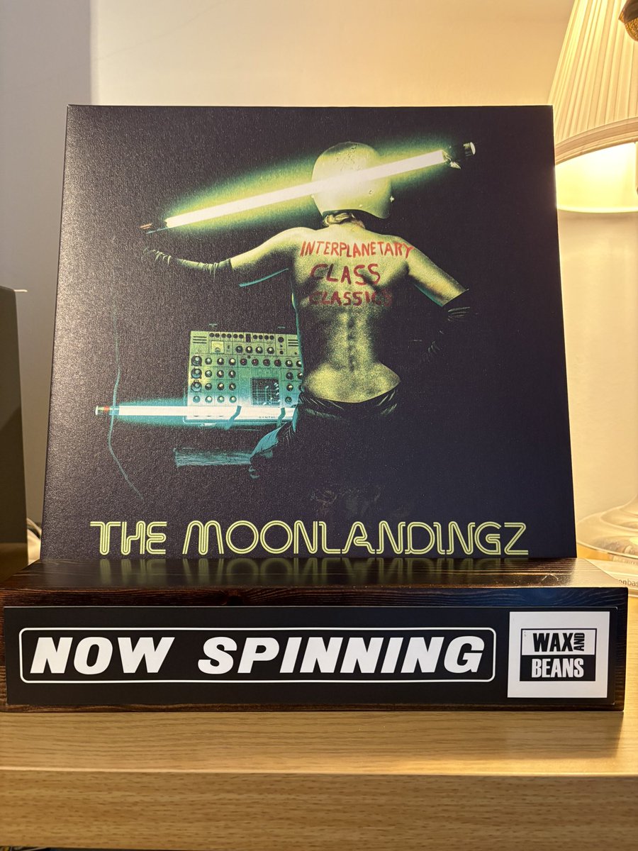 The Vinyl Arrears tweet media