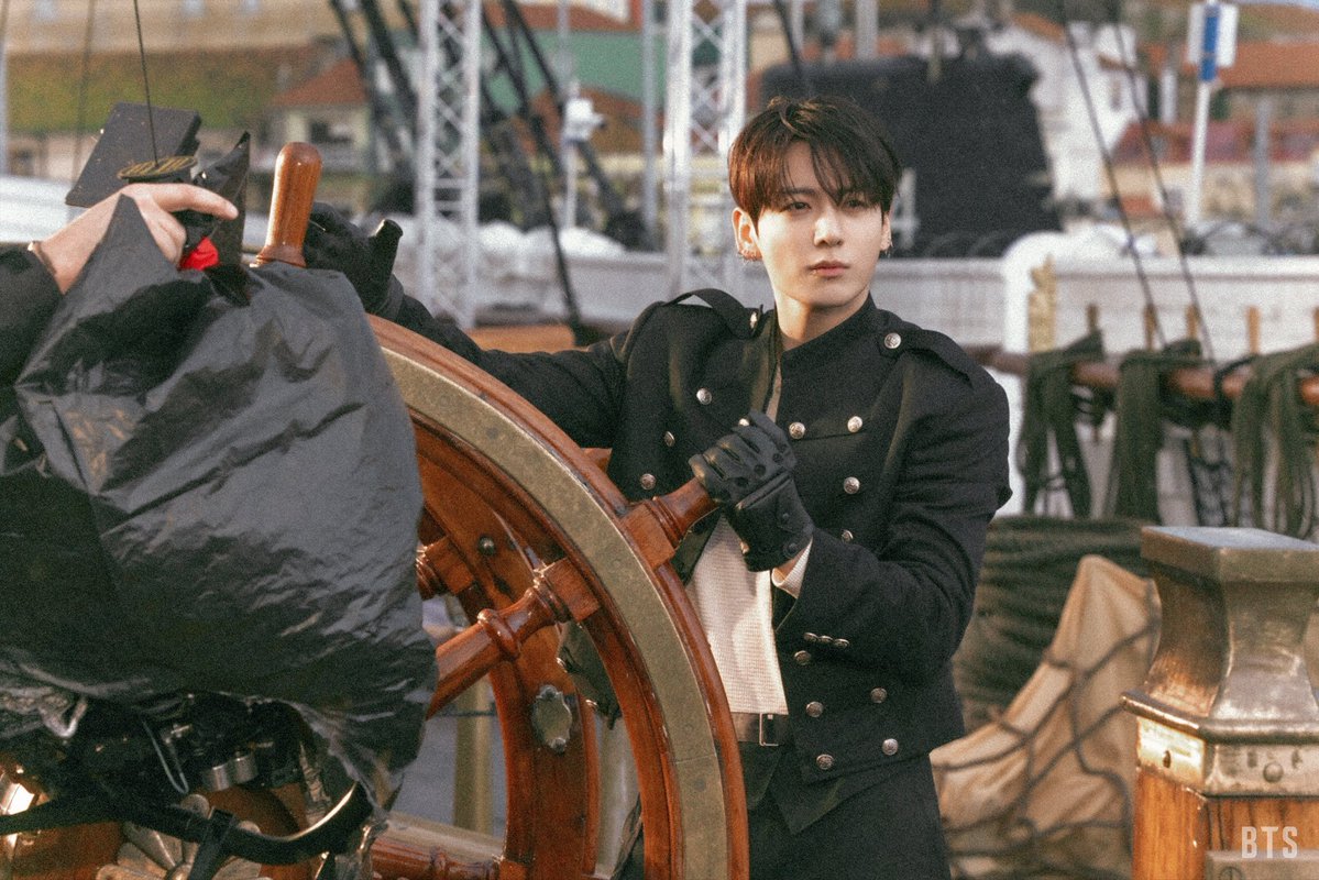 namkook pics tweet media