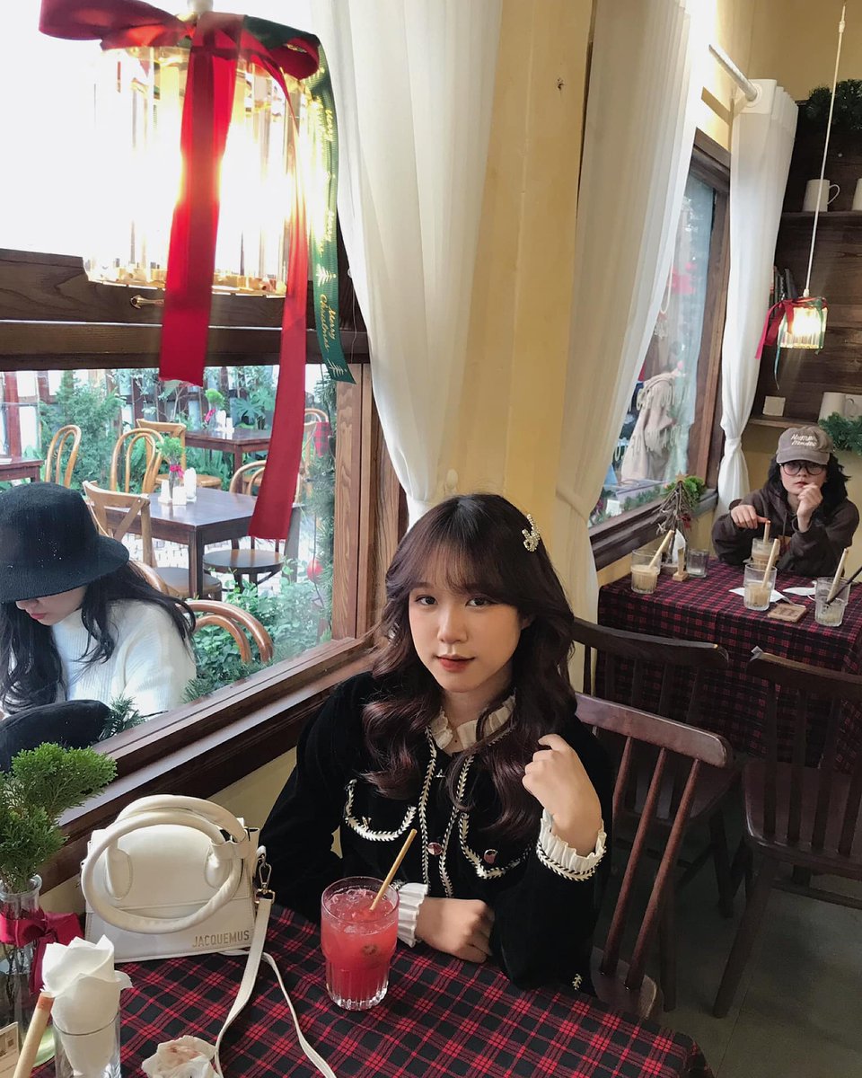 くろありん tweet media