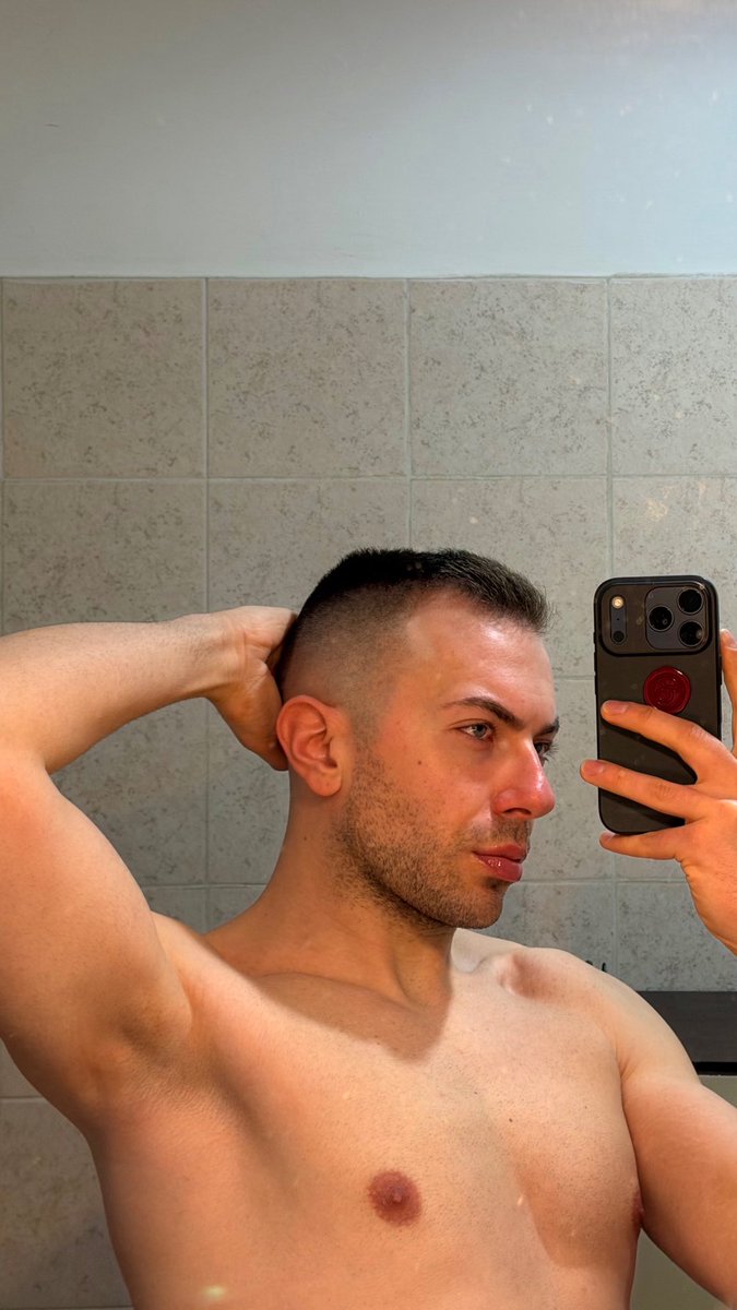 luigiM∀YHEMrusso tweet media