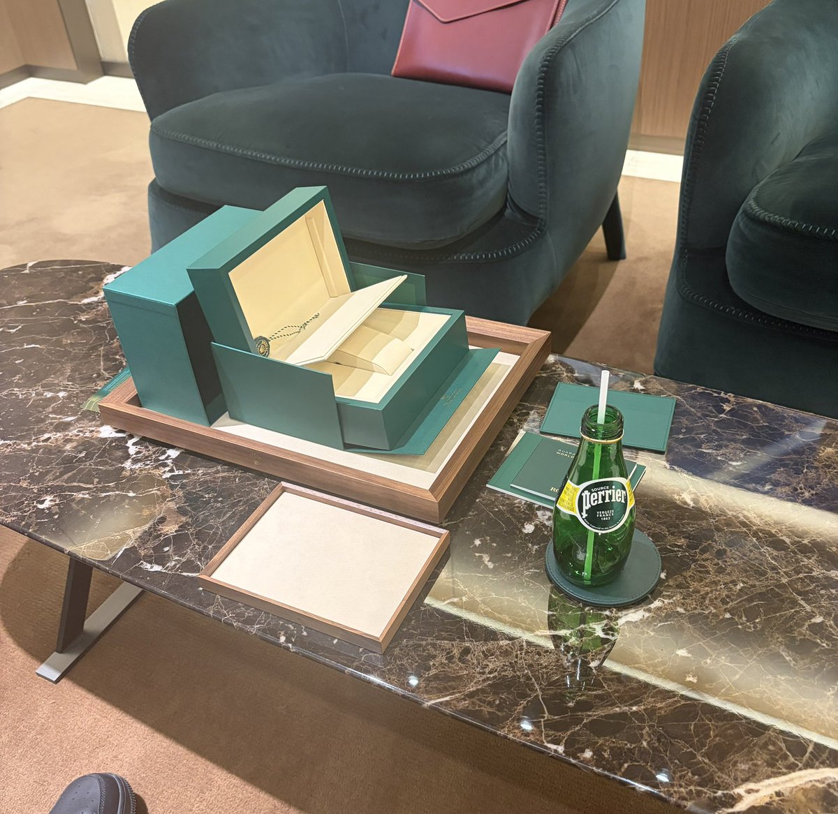 振動。 tweet media