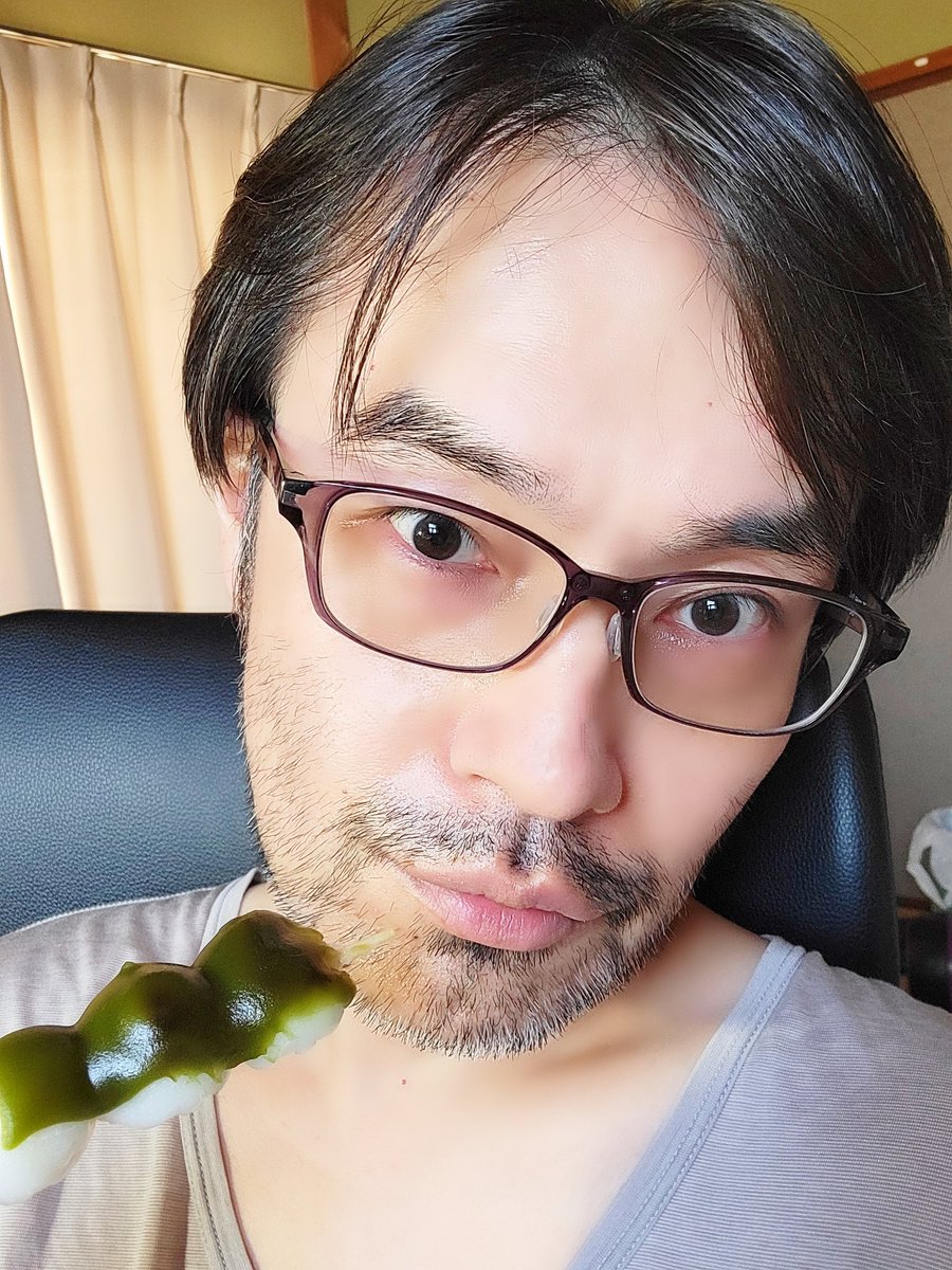 おじネェ. tweet media