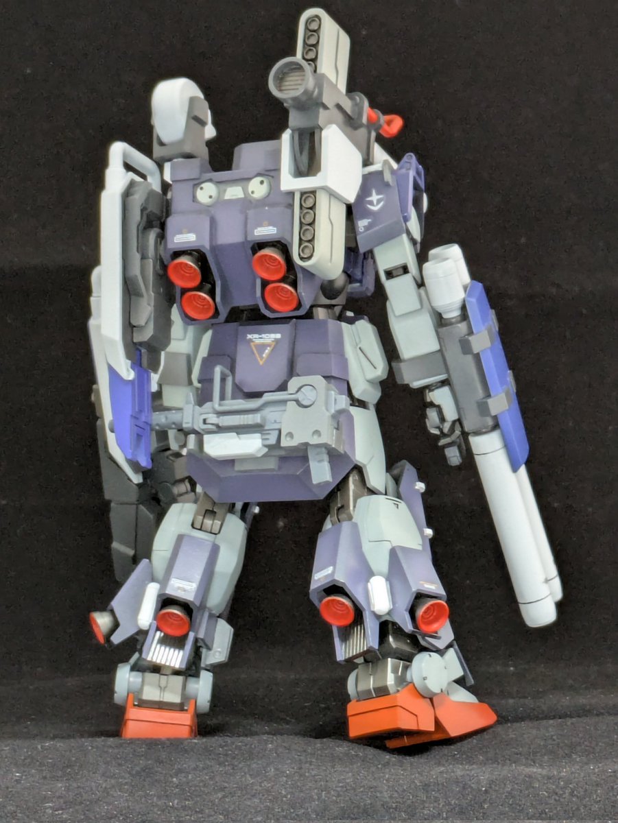 #おまえらの重装見せてくれ
フルアーマー陸戦型ガンダムでいいか。