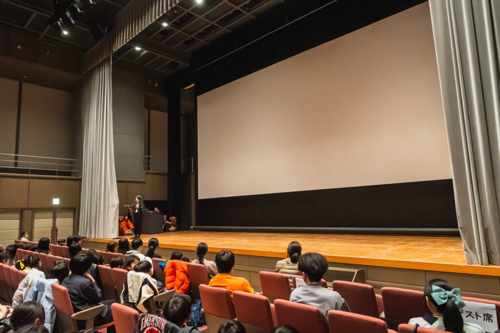 【CFA Advanceへのすだち】
CFAでは、「”わたし”だけでなく”わたしたち”のことを考える人になってほしい」という想いのもと、4年生以上を"CFA Advance"とし、自立に向かっていく期間としています。

先日、3年生を対象に「すだちの会」を開催しました。

記事全文はこちら▼
cfakids.chance-for-all.org/blog/14505/