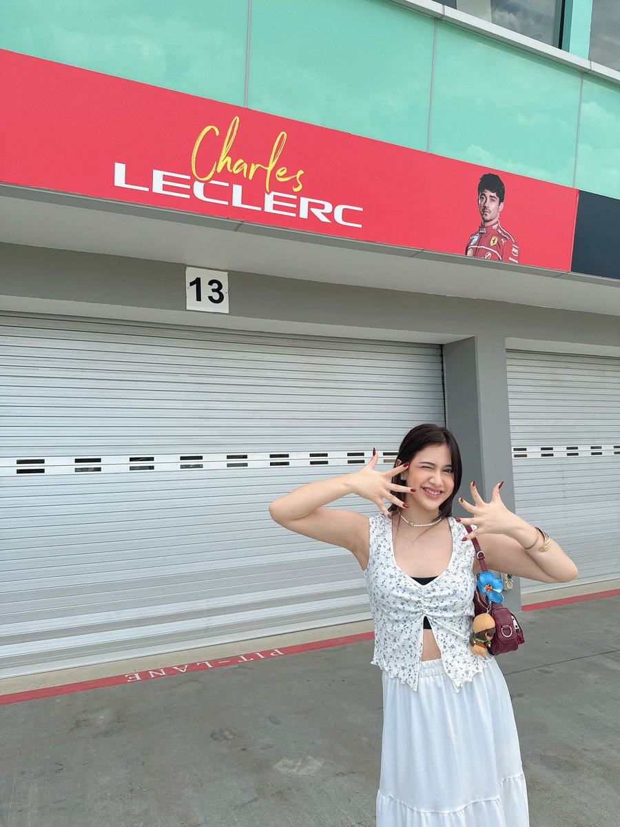 Chelsea Davina tweet media