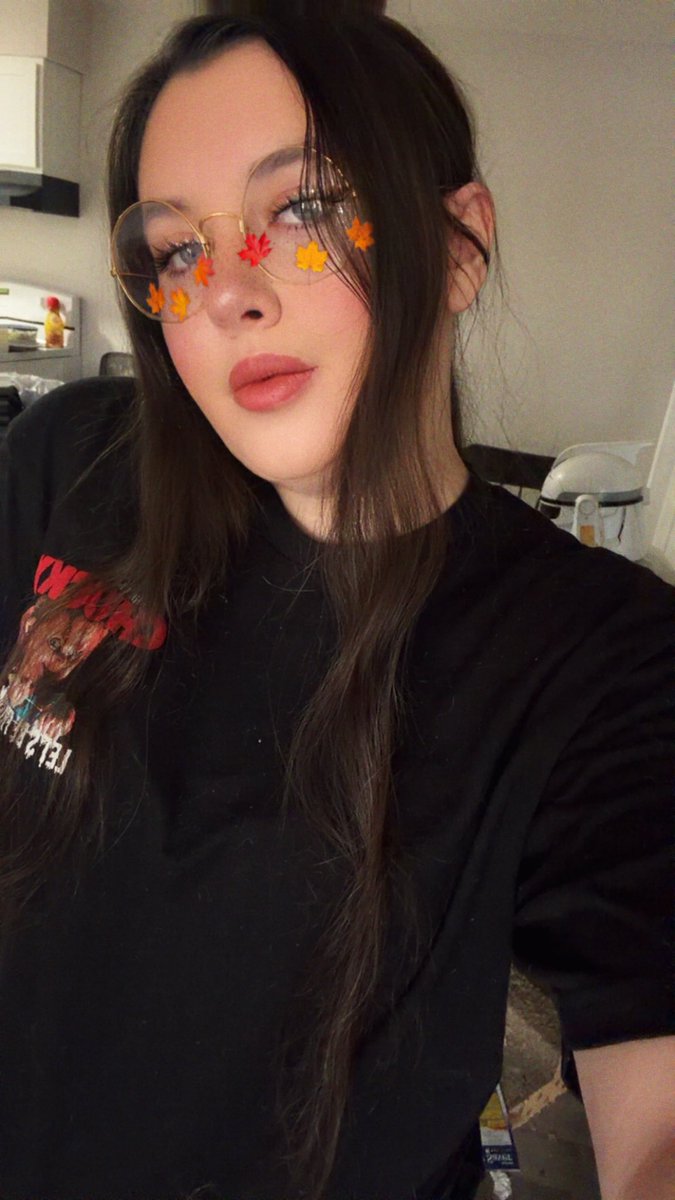 ♡ emmy 🦈🛸|| VEerie || ♡ tweet media