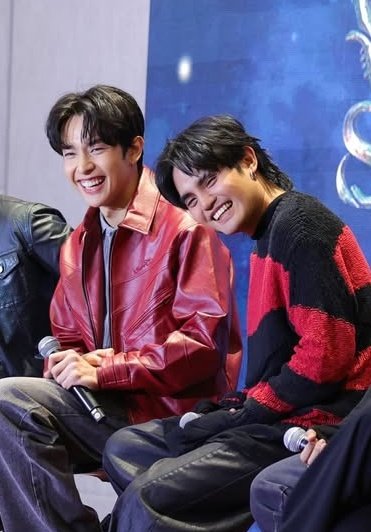 elay 🍥 tweet media