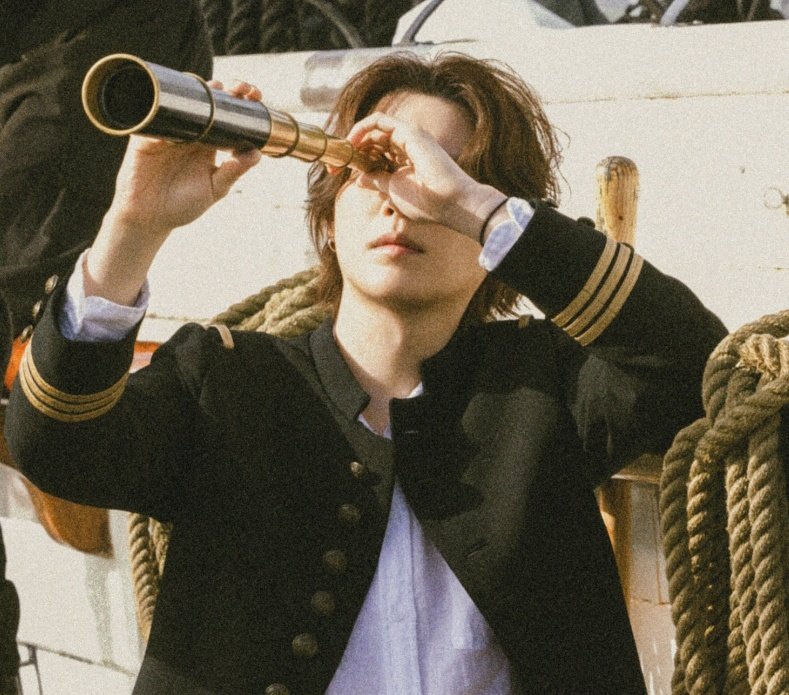 agust kore; tweet media