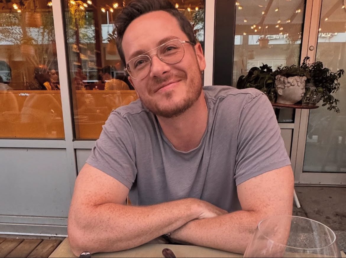 hallieᵗᵛ tweet media