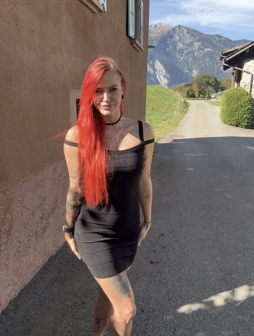 Elena 🍒 tweet media