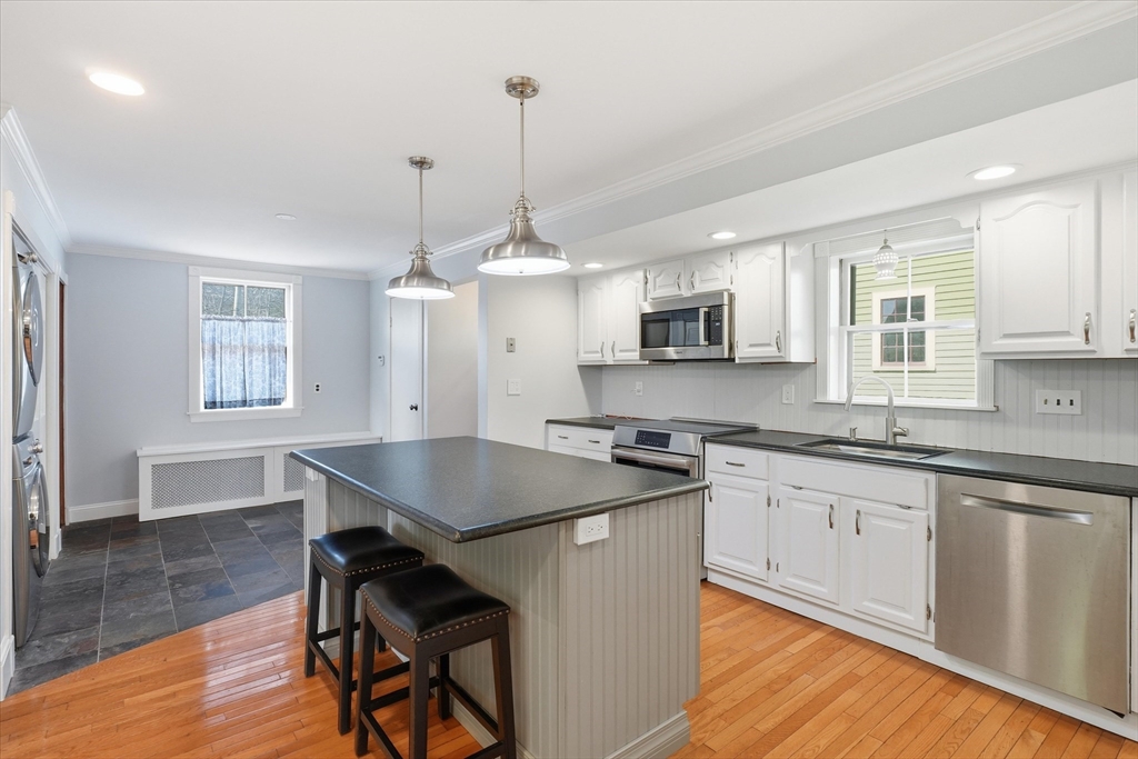 Stig_RE's tweet photo. 🏡 ACTIVE | 📍 833 Franklin St, Melrose, MA 02176
💲 1,275,000 |  🛏  6 bed  🛁  3 bath  📐 3070 sq. ft.  | 0.47 acres https://t.co/2iVHEW5Vbn