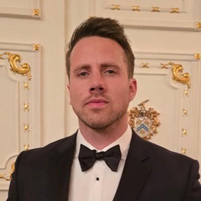 Azraella the Matriarch 👑 tweet media