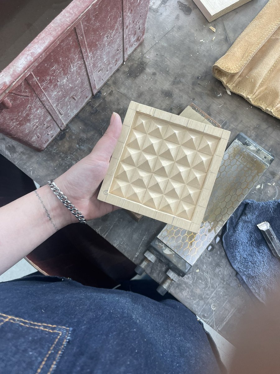 목수지망생 냐냐 tweet media