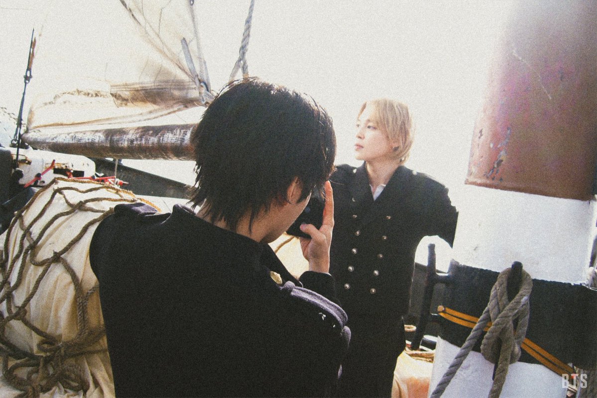 BTS WEVERSE tweet media