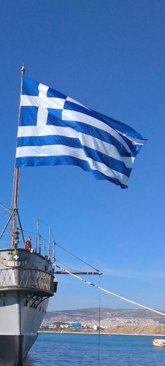 YiannisYiannis8's tweet photo. Ελευθερία ή Θάνατος! 9 συλλαβές, 9 λωρίδες! 🇬🇷❤️
Πόσοι απ' τους κατοίκους αυτής της χώρας το ενστερνίζονται σήμερα; https://t.co/sB3pDn46PE