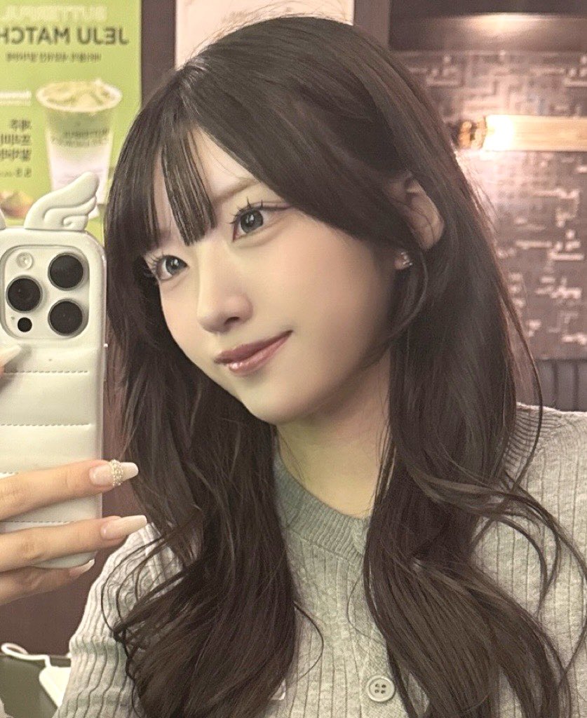 M_ilk22's tweet photo. フェイスラインくっきりさせたいならウルセラ一択だと思ってる！皮膚が骨にくっ付くってこのことか…！って思った。専門医がいる皮膚科でやるのがおすすめだよ！本当にすごいから😭🙏🏻 https://t.co/69ZSJB7Tn5