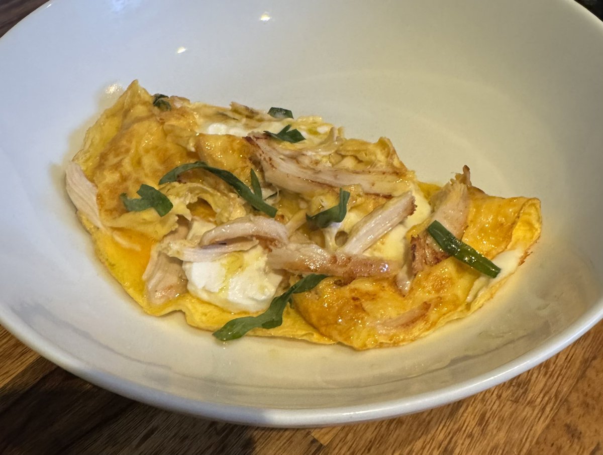 cookingphotos's tweet image. Roast chicken, tarragon and goat cheese. 
#Foodie #recipe #foodphotography