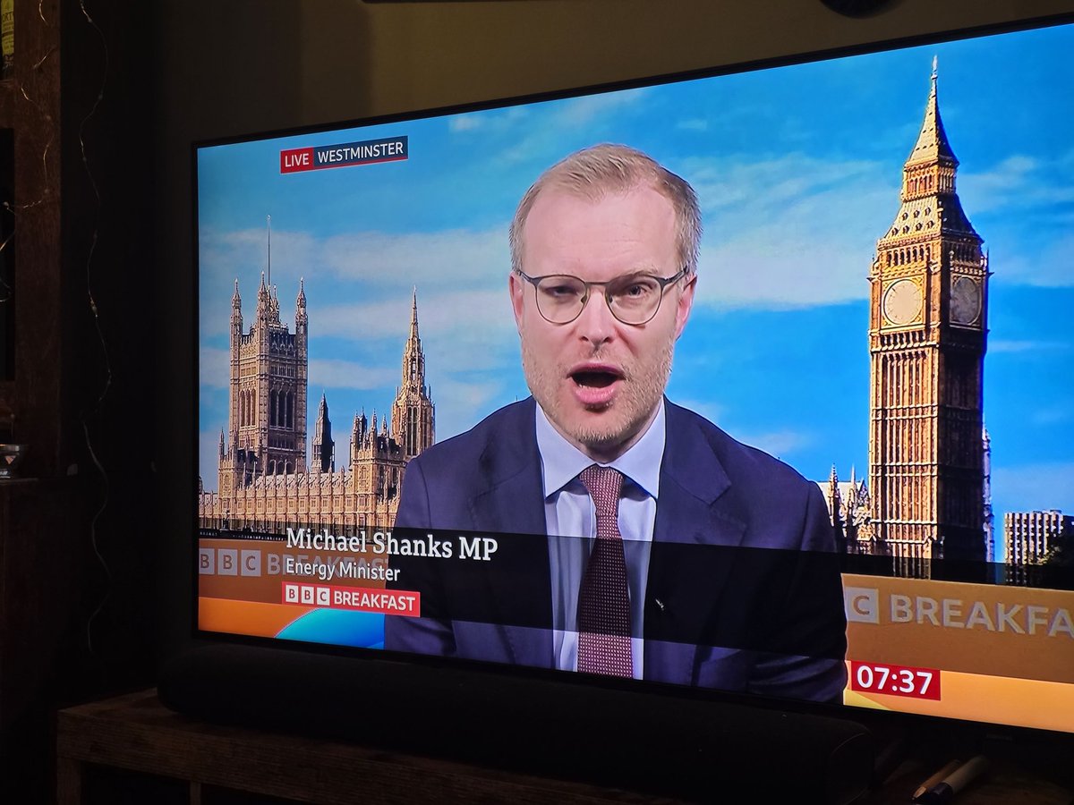 Kernow38's tweet photo. @MichaelShanks   Imposter in the UK government 😂 https://t.co/Gk3mRCKEBw