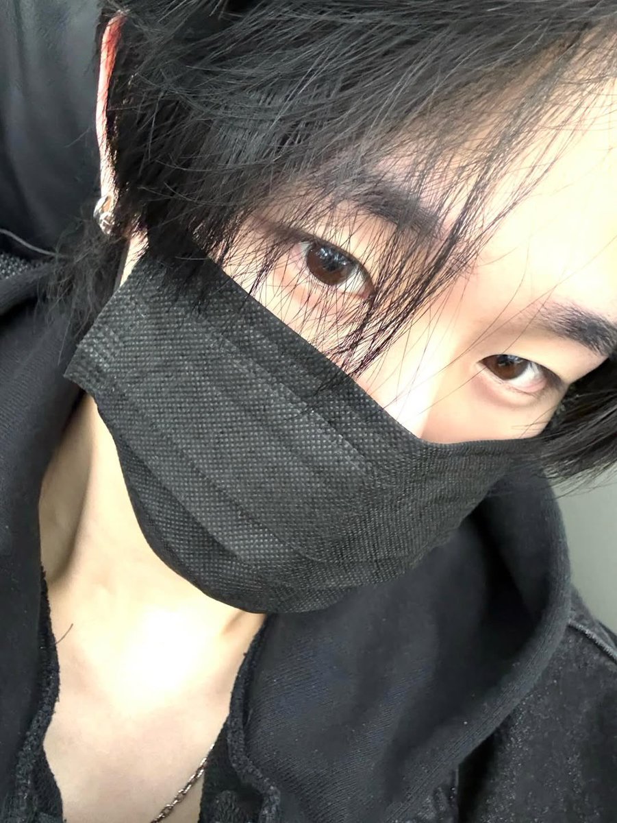 emi 🤍 tweet media