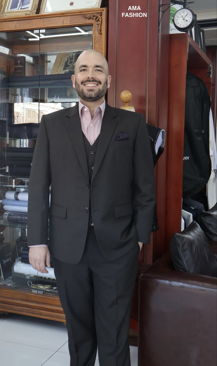 tailorpattaya's tweet image. Experience premium Italian fabric tailored.
#amafashionpattaya #amafashiontailor 
#bespoketailor