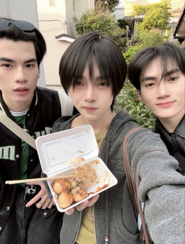 ทาโกะยากิอร่อยมาก🐙♥️
#ottoottoo