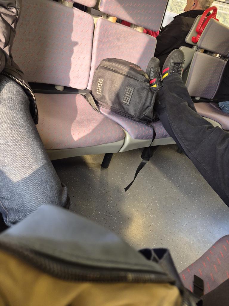 Rosa Navarro tweet media