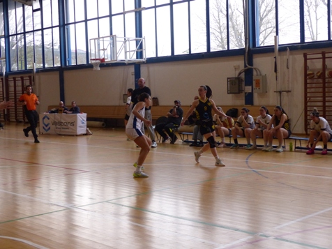GetxoKirolberri's tweet photo. BALONCESTO. Remontada épica del @GetxoSaski  femenino que se hace con el liderato en solitario https://t.co/n2XU1XBlBo #getxokirolak https://t.co/f3MIdi318z