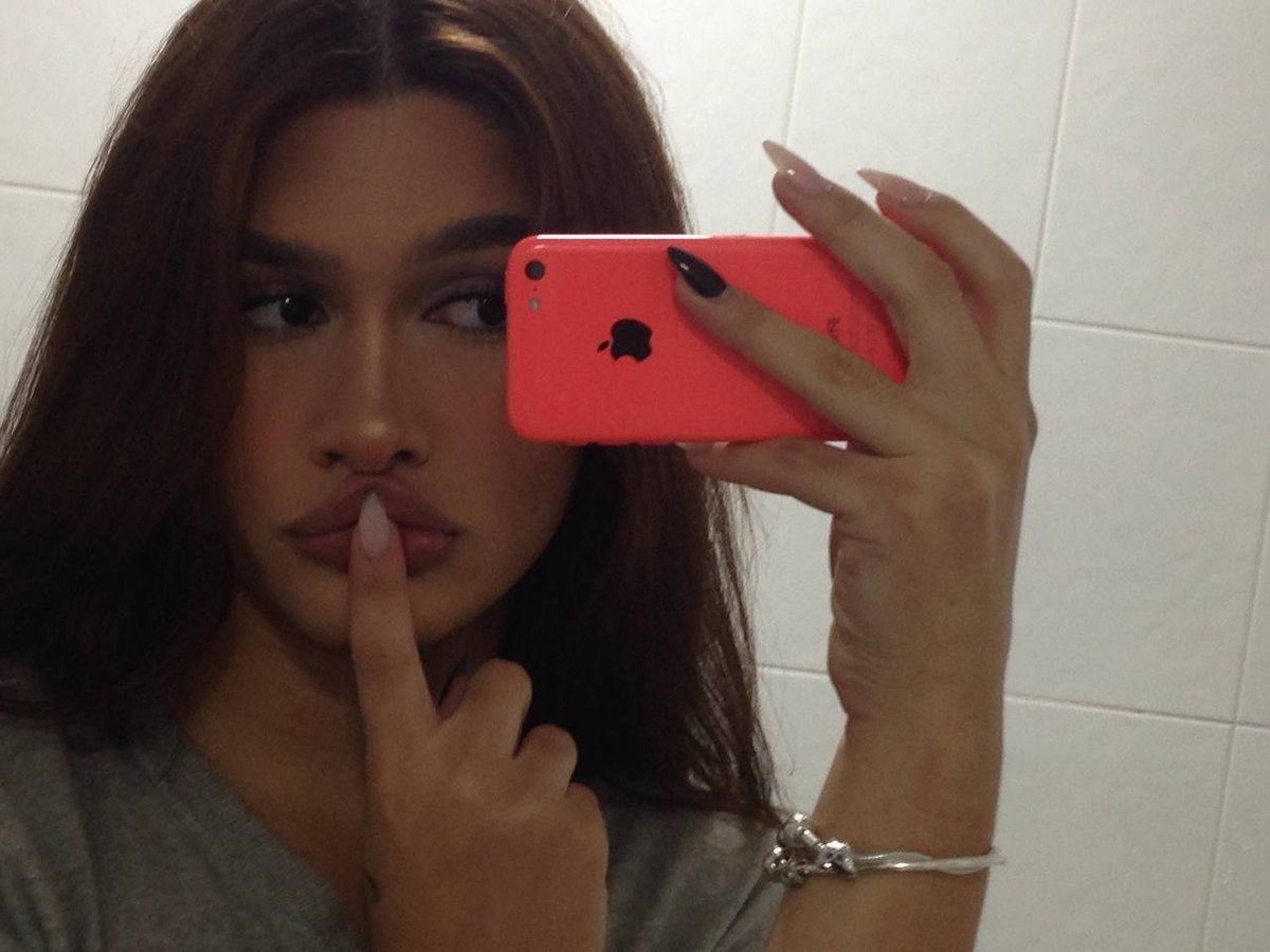 Yasmin 🌙 tweet media