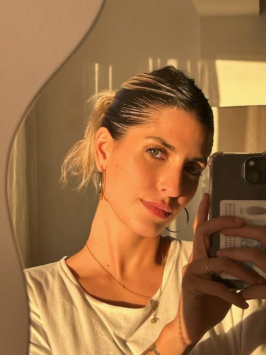 Léa 🌺 tweet media