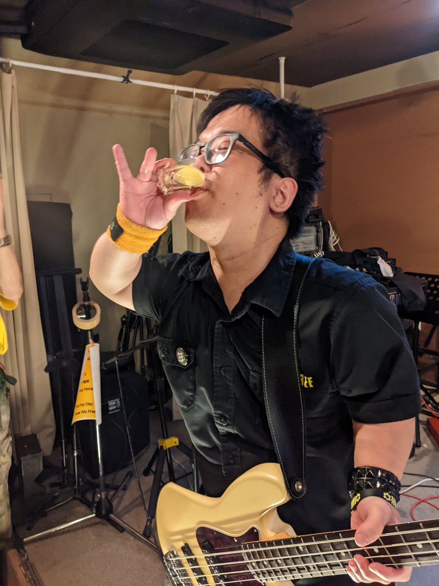 B.B. alone tweet media