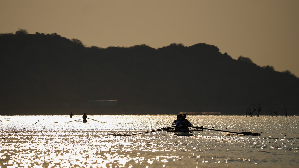 IIS_Vijayanagar's tweet image. Rowing at sunset hits different. 🌥️🚣🏼‍♂️

#TeamIIS #IndianSports #CraftingVictories 🇮🇳