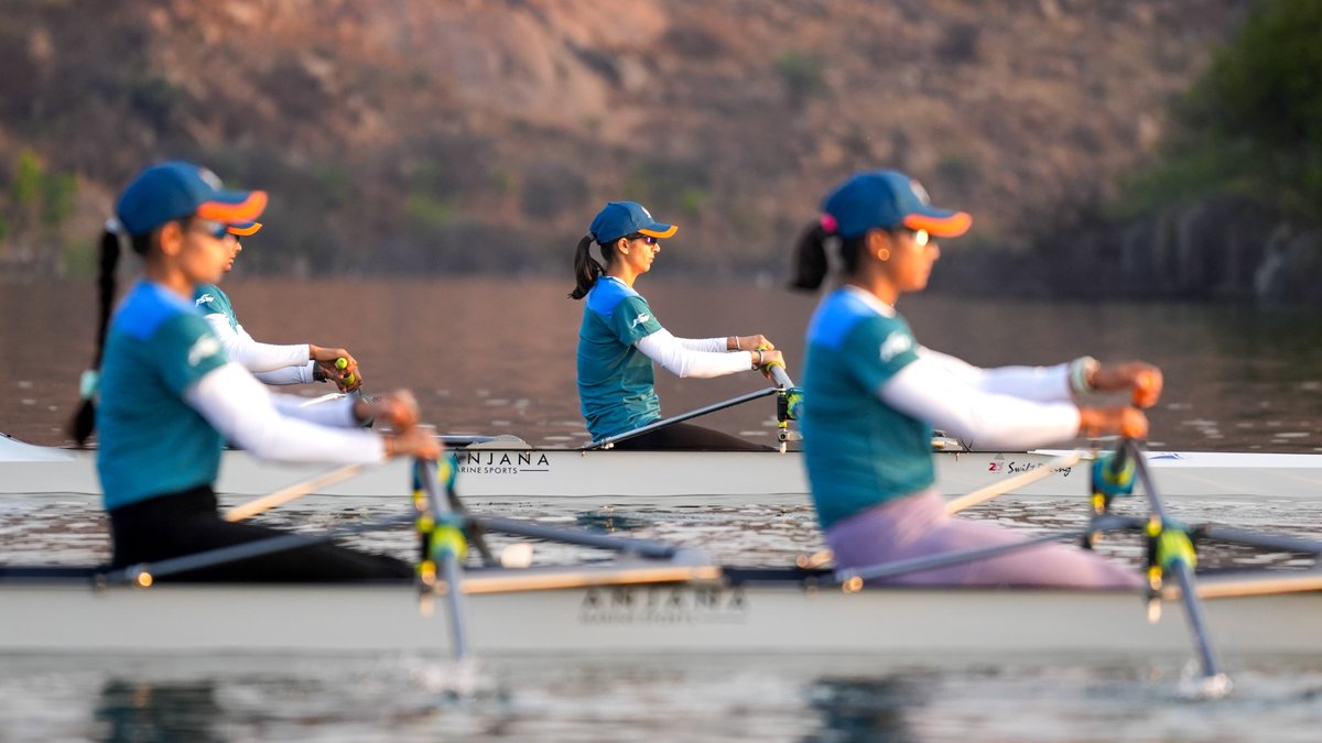 IIS_Vijayanagar's tweet image. Rowing at sunset hits different. 🌥️🚣🏼‍♂️

#TeamIIS #IndianSports #CraftingVictories 🇮🇳
