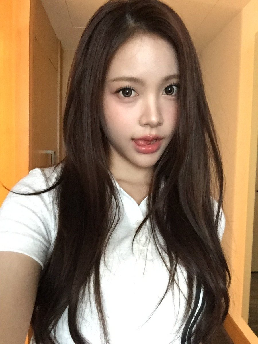 Asyaa is RUDE 🍉 tweet media