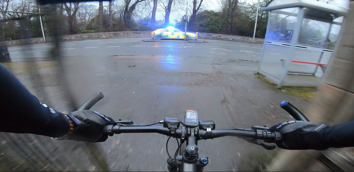 M_Hartl's tweet image. Brightish, windy morning in #WardieBay: today: #CyclingToWork; #admin; #amwriting #lifeofanacademic markhartl.hw.ac.uk