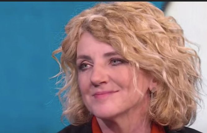 Audere est facere tweet media