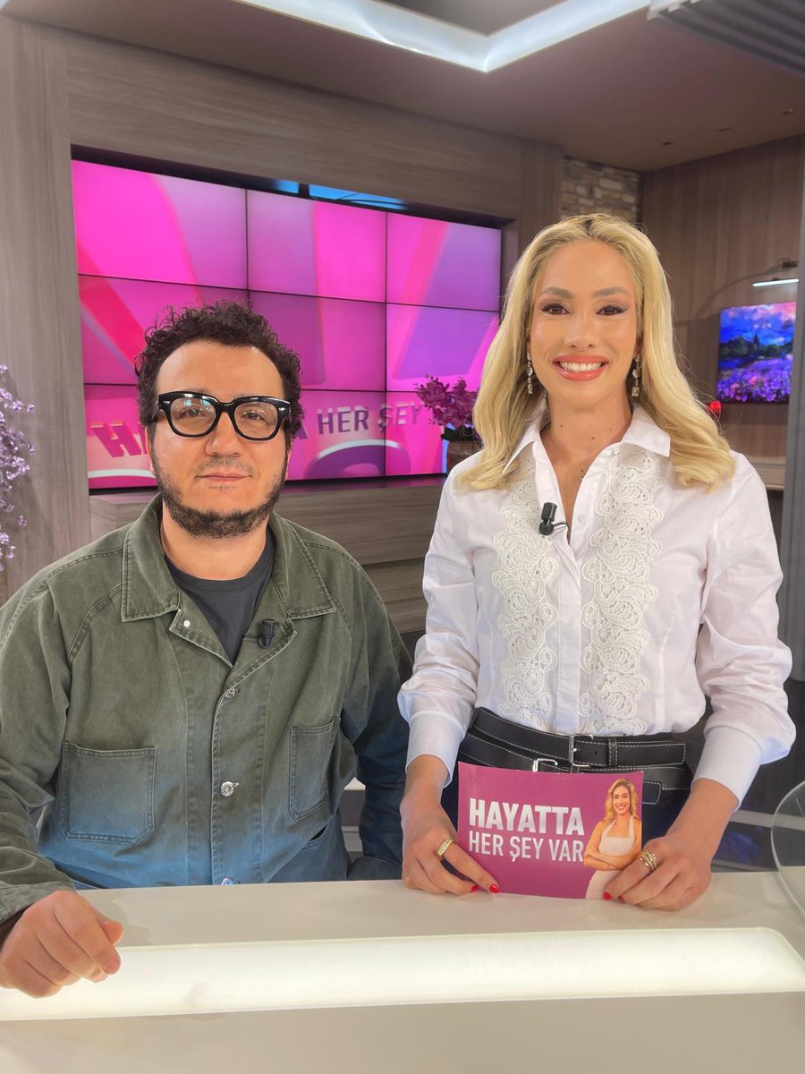 beyaztv's tweet photo. Prof. Dr. Oytun Erbaş sağlığınıza dair çok özel bilgiler ve önerilerle Hayatta Her Şey Var'da.
Aslı Cankat'ın sunduğu Hayatta Her Şey Var Hafta İçi Her Gün 11.00'de Beyaz TV'de!
#oytunerbas
#sağlık #ilişki #sohbet #astroloji #psikolog https://t.co/NEr1ibC2Xr