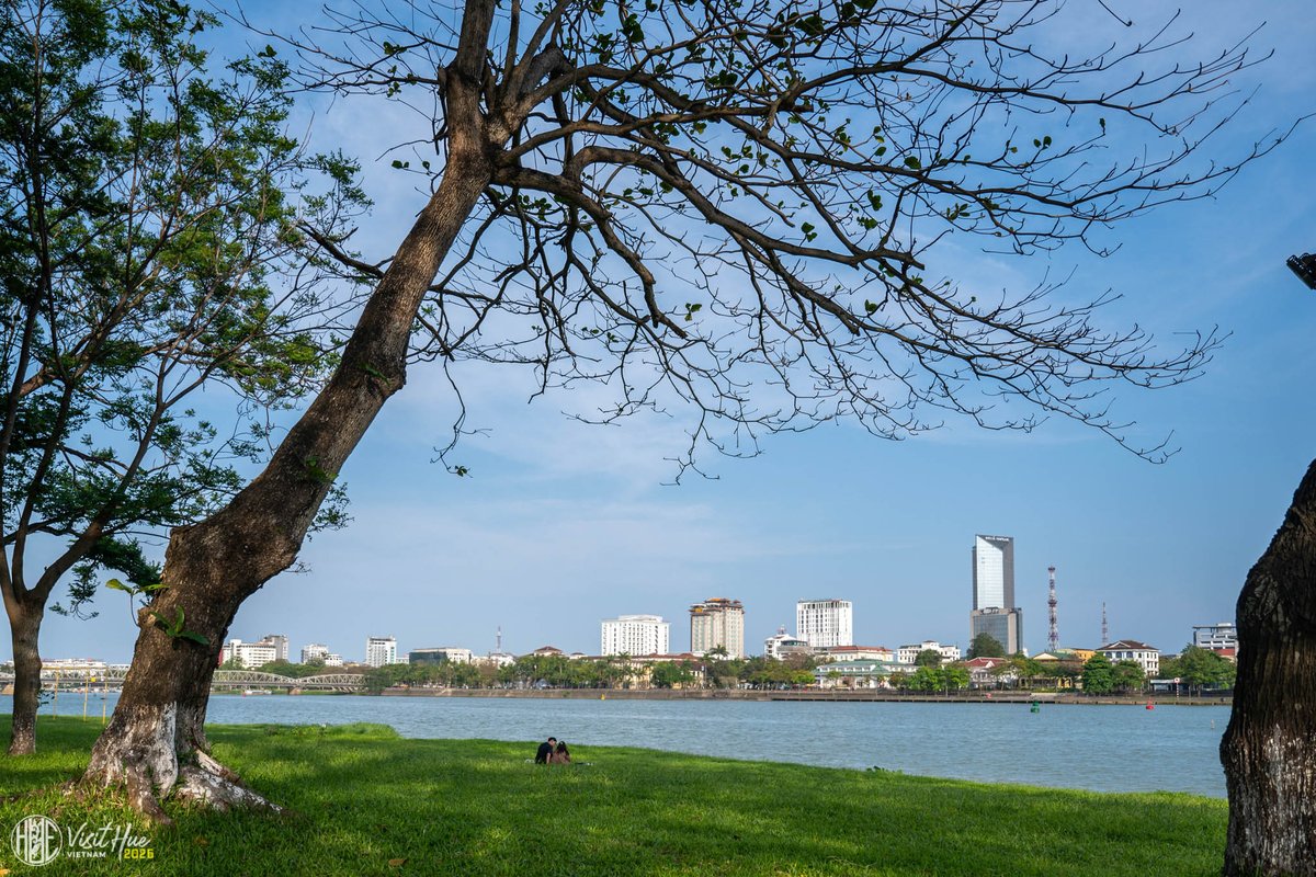 visithue2025's tweet photo. VẺ ĐẸP BÌNH YÊN CỦA DÒNG HƯƠNG XỨ HUẾ
===
📷 VisitHue
---
#visithue #visithuevn #visithuevietnam https://t.co/Vx1s15dhN5