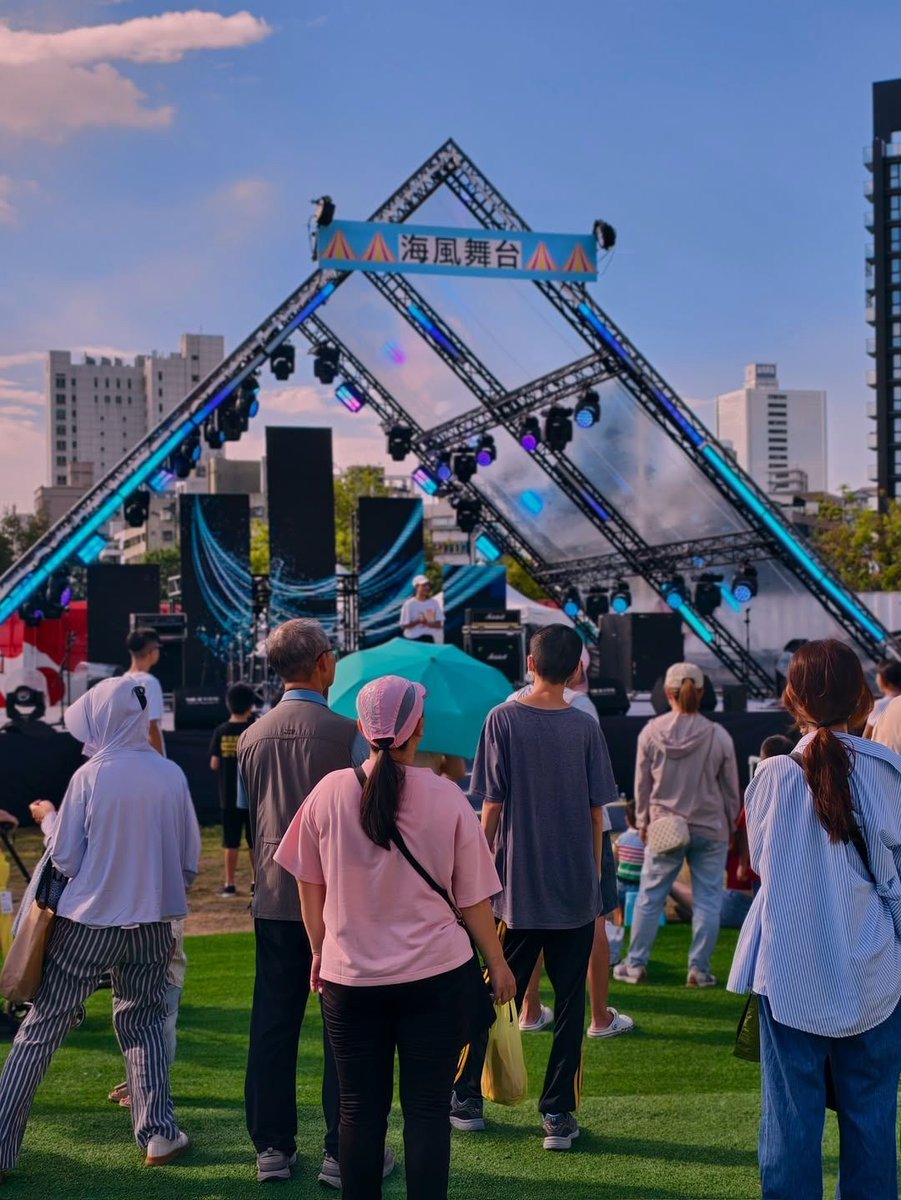 Andrew.B813 tweet media