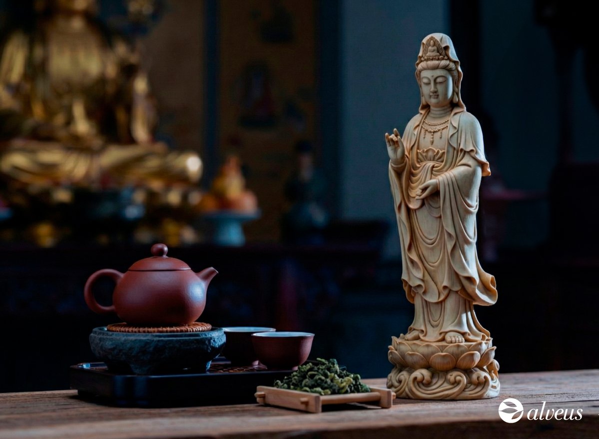 Tie Guan Yin, the Oolong that changed tea history.

The “Iron Goddess of Mercy” stands out for its mastery: roast after roast, leaf after leaf.

Learn what makes it unique, its flavour profile &amp; how to share its story with clients.

👉 alveus.eu/blog/tie-guan-…