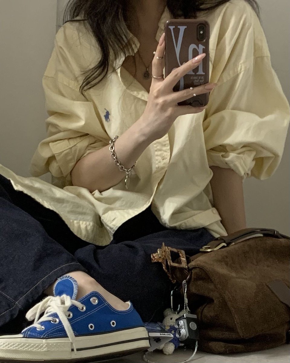 봄코디에 노란색 한 스푼 💛