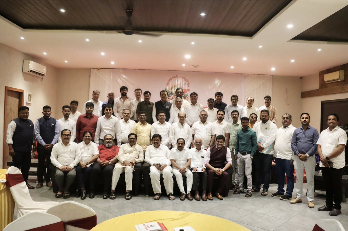 DeshmukSubhash's tweet photo. विश्वमंगल मराठी फाउंडेशनची राज्यस्तरीय बैठक खोपोली येथील साई रिव्हर रिसॉर्ट येथे अत्यंत उत्साहात आणि सकारात्मक वातावरणात पार पडली. या बैठकीत फाउंडेशनच्या भविष्यातील व्यापक दिशेबाबत सखोल चर्चा करण्यात आली. https://t.co/oNtuuiQEWg