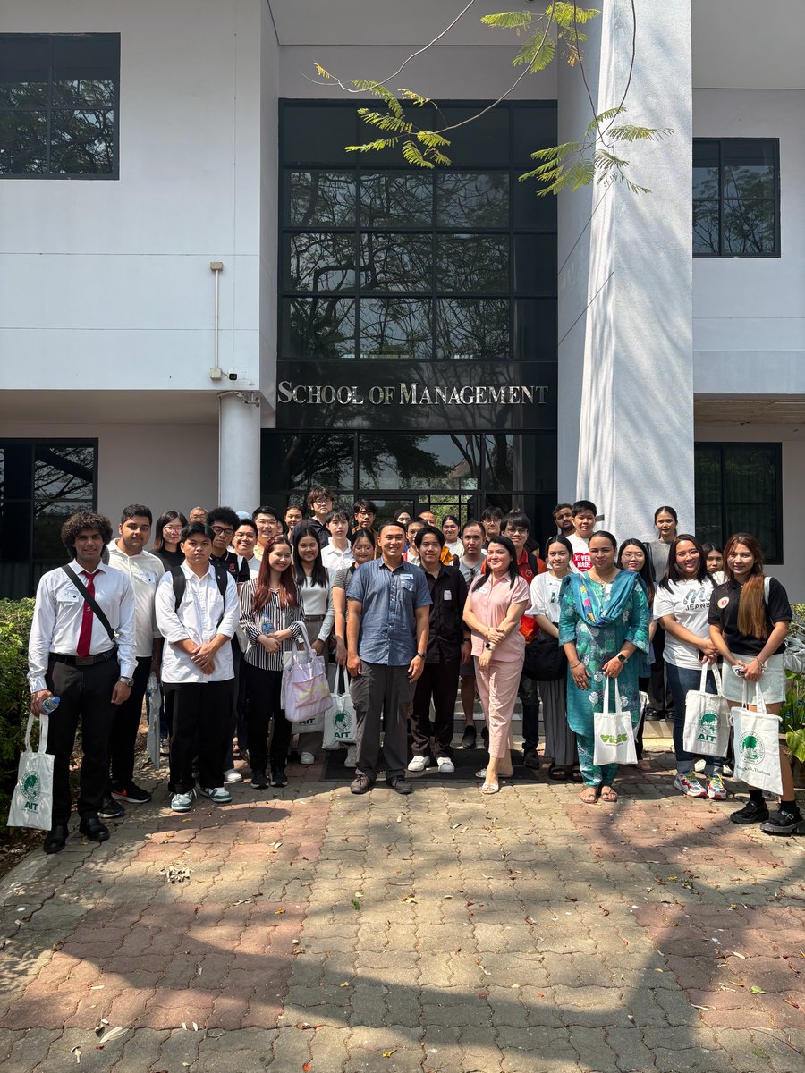 School of Management tweet media