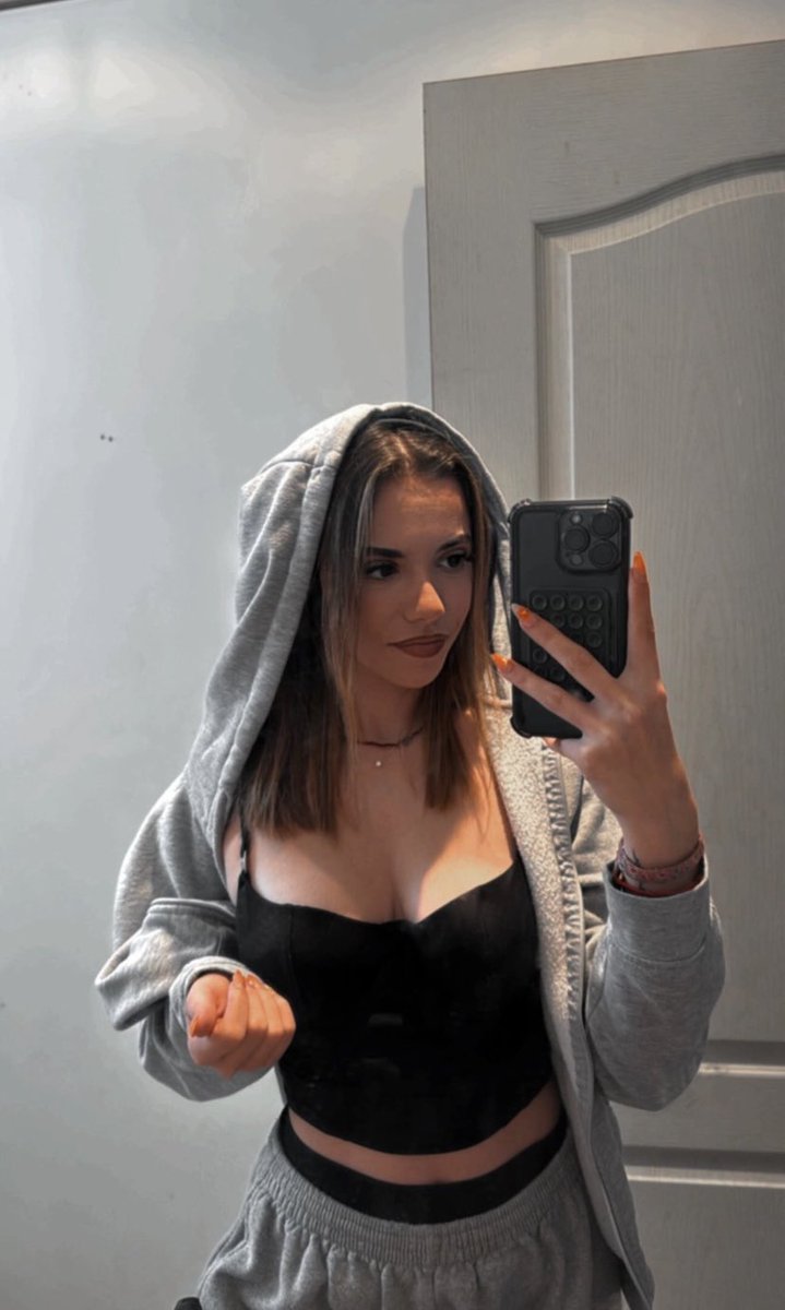 Manon landi tweet media