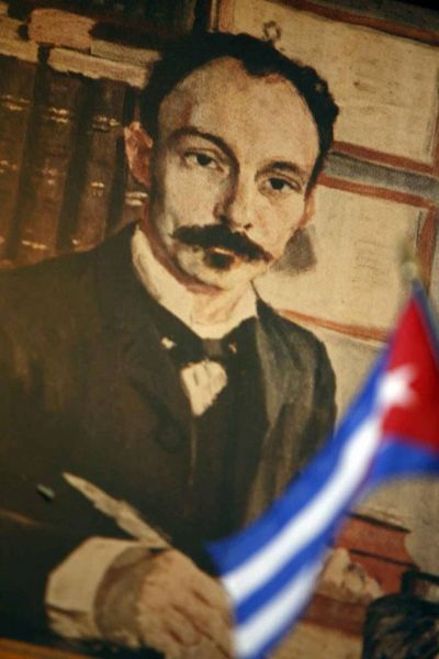 🇨🇺👊🏼 A Cuba hay que vindicarla todos los días, y más en estos tiempos tormentosos del imperio que batallan por destruir su imagen y la del pueblo cubano, como sucedió un 25 de marzo de 1889 en que Martí lanza su documento-respuesta a The Manifacturer"Vindicación de Cuba”.
