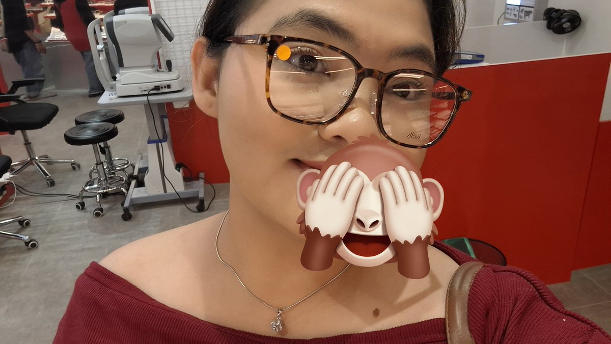 vania sibuk tweet media